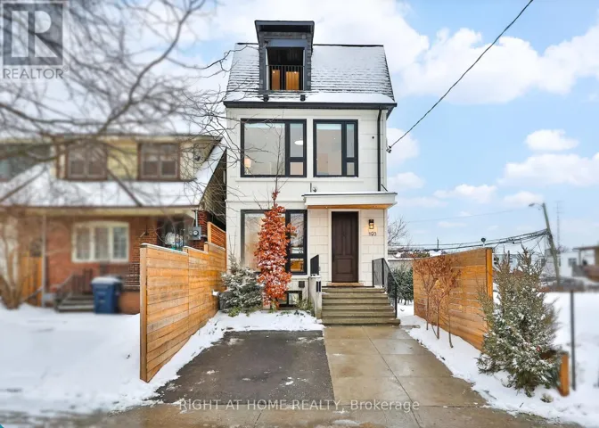 193 WINNETT AVENUE, Toronto (Humewood-Cedarvale), Ontario M6C3L8
