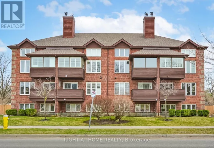 4 - 215 PINE STREET, Collingwood, Ontario L9Y2P3