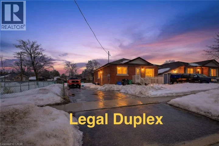 31 HOFFMAN Street, Kitchener, Ontario N2M3M8