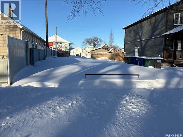 133 E AVENUE S, Saskatoon, Saskatchewan S7M1R7