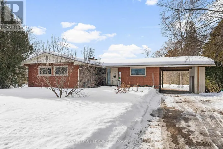 202 MUD LAKE ROAD, Pembroke, Ontario K8A6W4
