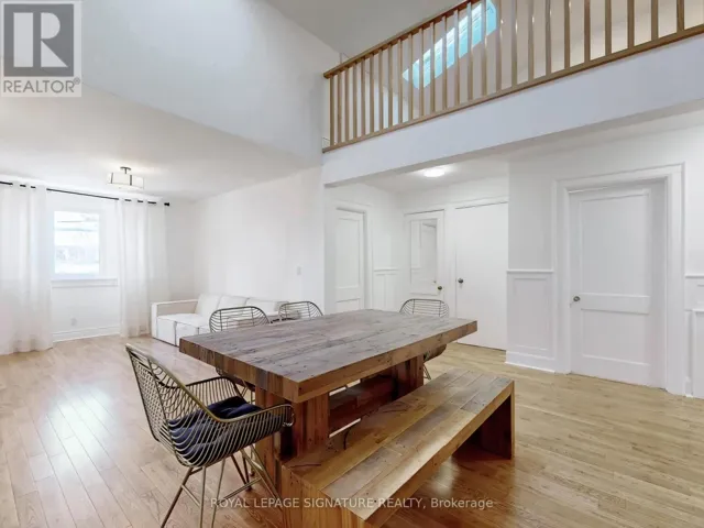 UPPER - 117 WESTMOUNT AVENUE, Toronto (Corso Italia-Davenport), Ontario M6H3K3