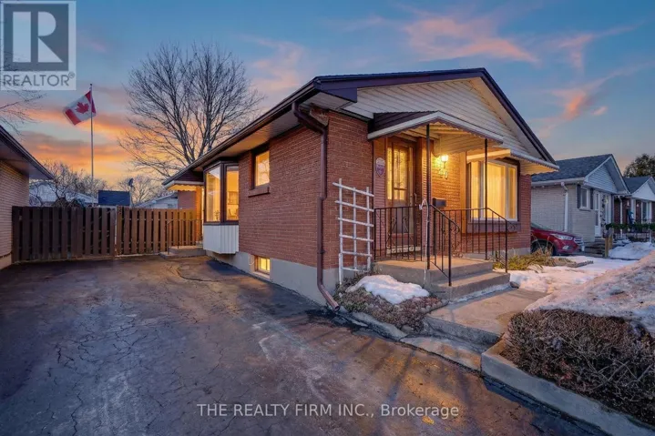 20 HARDING CRESCENT, London South (South Y), Ontario N6E1G3