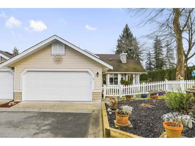 27 6488 168 STREET, Surrey, British Columbia V3S8Z1