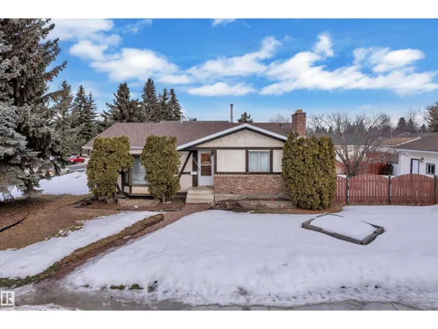 5504 18 AV NW, Edmonton, Alberta T6L2C2