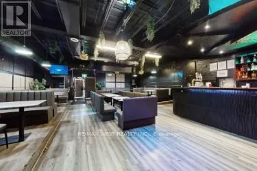 901 JANE STREET, Toronto (Rockcliffe-Smythe), Ontario M6N4C6