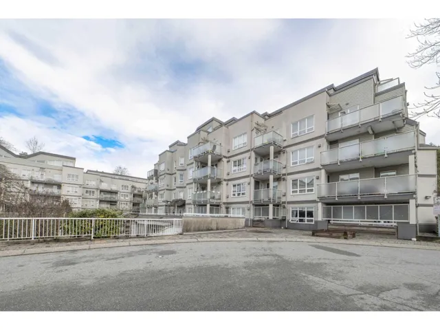 106 14399 103 AVENUE, Surrey, British Columbia V3T5V5