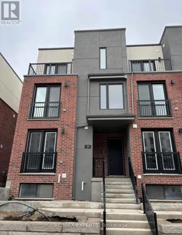 32 - 99 ROGER STREET, Waterloo, Ontario N2J1A4