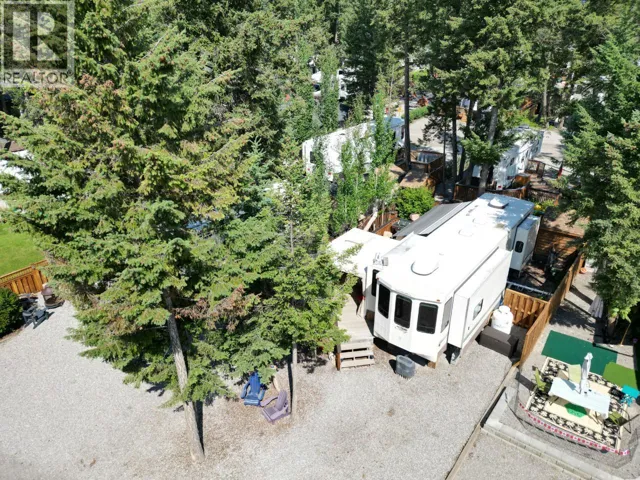4868 RIVERVIEW Drive Unit# 55, Edgewater, British Columbia V0A1E0