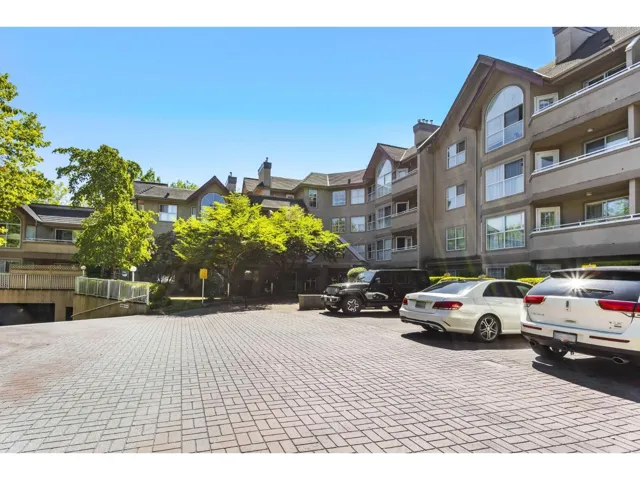310 7435 121A STREET, Surrey, British Columbia V3W0W8