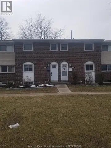 2739 MEADOWBROOK LANE, Windsor, Ontario N8T2Y6