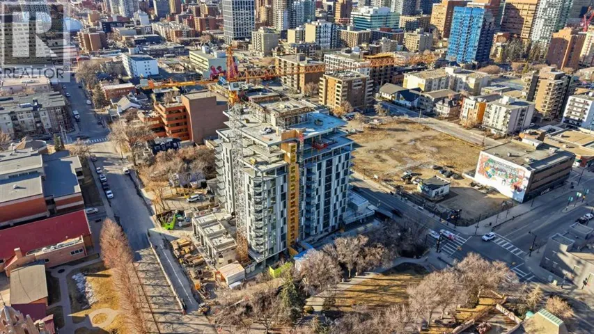 706, 210 18 Avenue SW, Calgary, Alberta T2S0C1