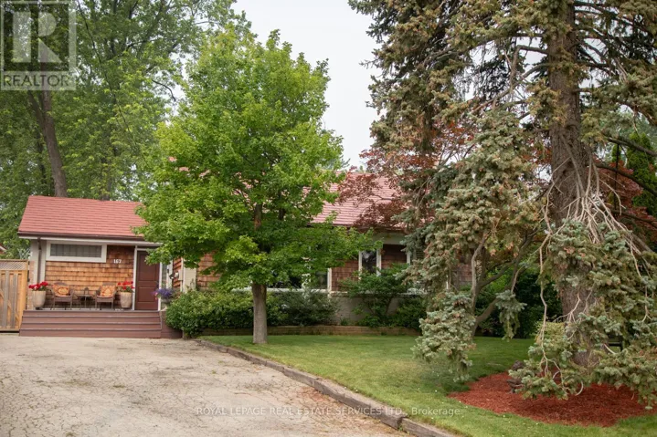 167 OLIVER PLACE, Oakville (CP College Park), Ontario L6H1K9
