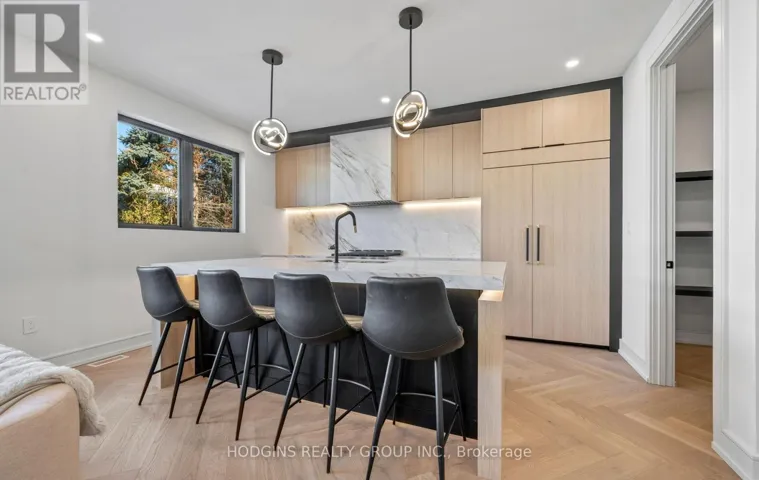 855 TENTH STREET, Mississauga (Lakeview), Ontario L5E1S7