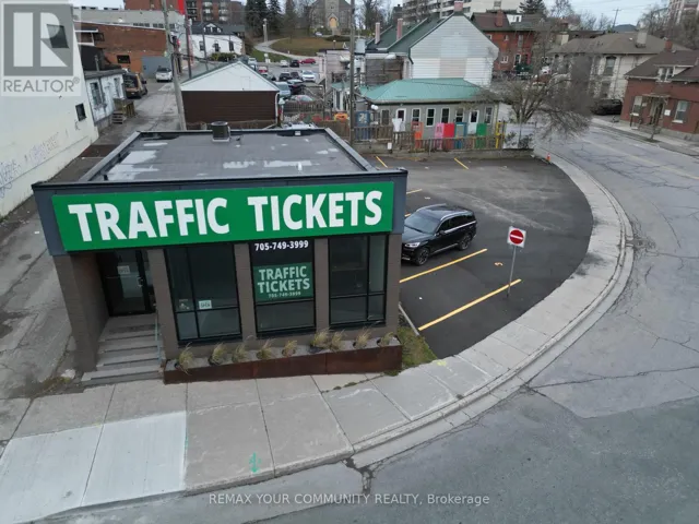 LOWER - 114 SIMCOE STREET, Peterborough (Town Ward 3), Ontario K9H2H4