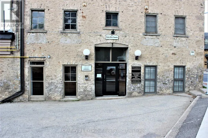 14B, OFFICE 102 - 105 QUEEN STREET, Centre Wellington (Fergus), Ontario N1M2L3