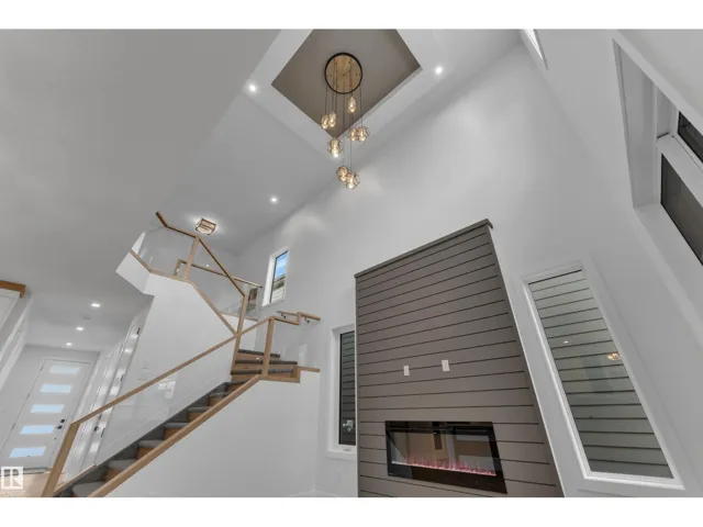 6111 CRAWFORD DR SW, Edmonton, Alberta T6W4L7