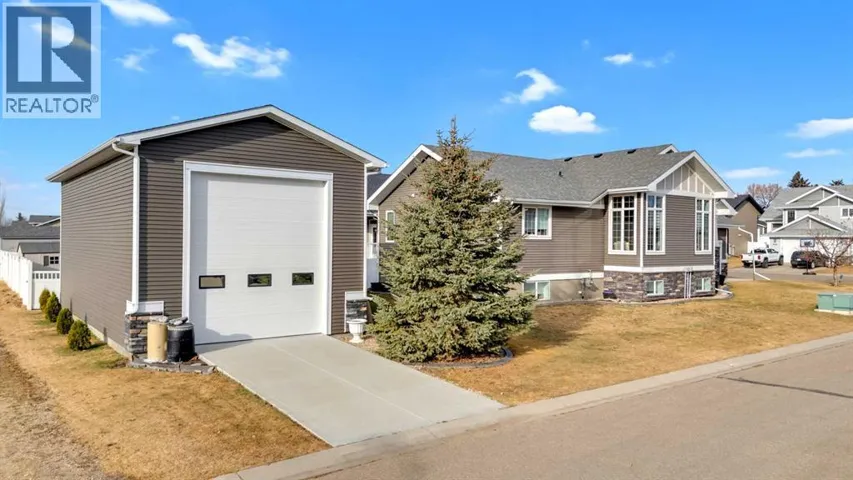 3901 49 Ave, Ponoka, Alberta T4J0B6