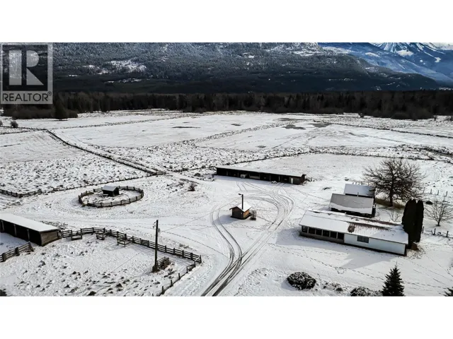13226 31 Highway, Meadow Creek, British Columbia V0G1N0