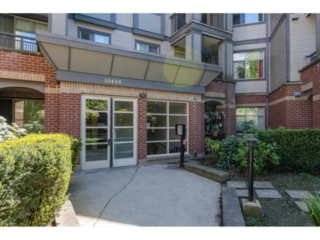 402 10455 UNIVERSITY DRIVE, Surrey, British Columbia V3T0A5