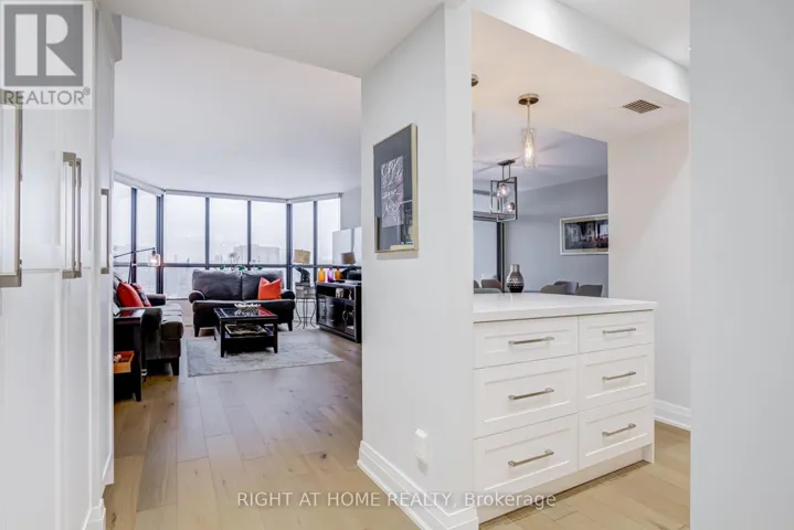 606 - 1333 BLOOR STREET, Mississauga (Applewood), Ontario L4Y3T6