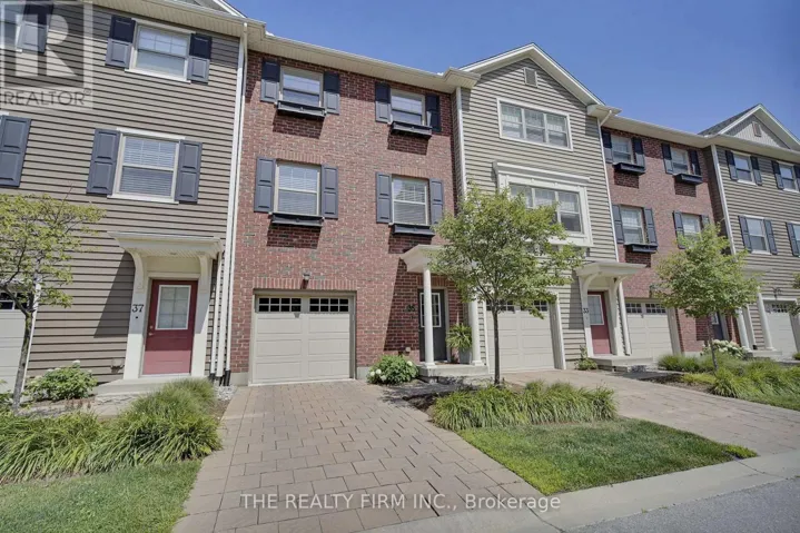 35 - 1040 CORONATION DRIVE, London North (North I), Ontario N6H0B5