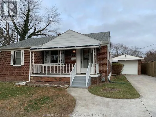 3132 DOMINION, Windsor, Ontario N9E2N4