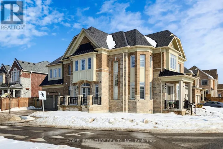 44 MICKLEFIELD AVENUE, Whitby, Ontario L1P0C4