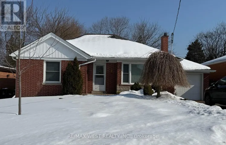 5 GLENN MURRAY DRIVE, Toronto (Stonegate-Queensway), Ontario M8Y3H2