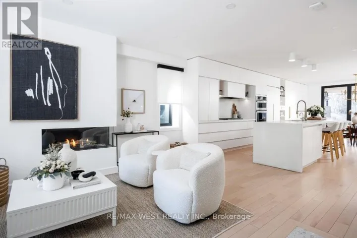 424 CLENDENAN AVENUE, Toronto (Junction Area), Ontario M6P2X6