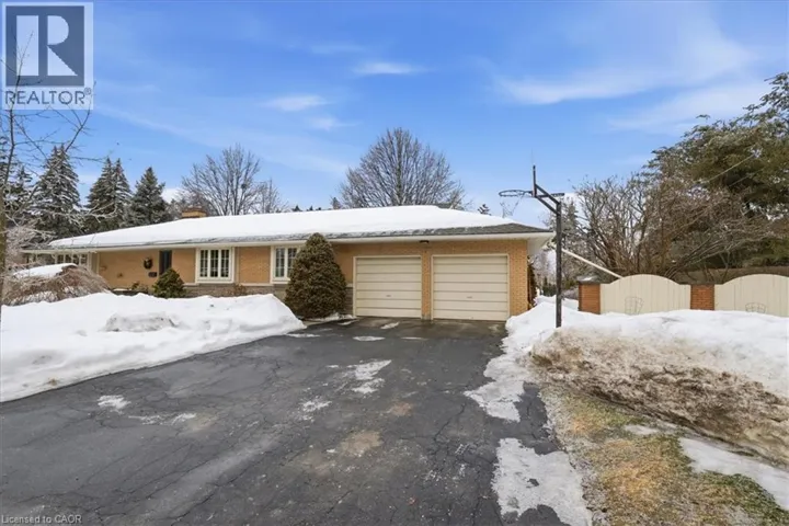 438 GLASGOW Street, Kitchener, Ontario N2M2N2