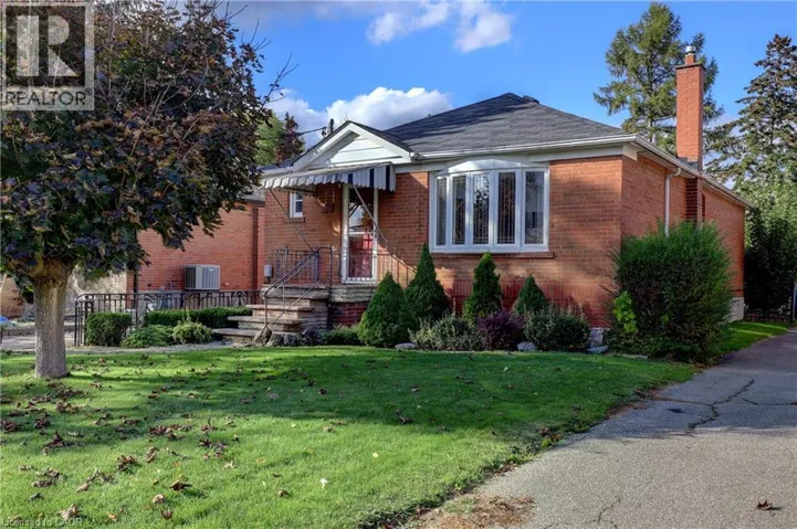 56 CYNTHIA Road, Toronto, Ontario M6N2P9