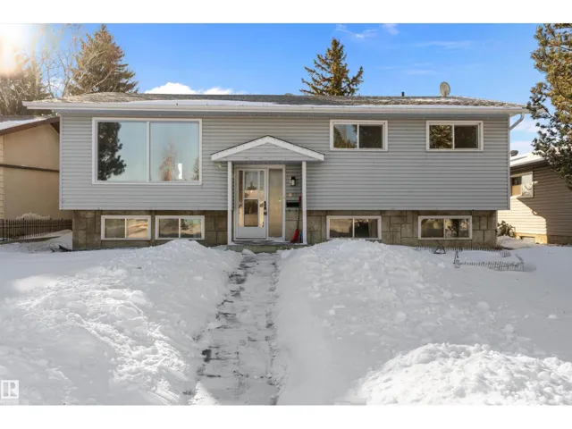 10951 35A AV NW, Edmonton, Alberta T6J0A2