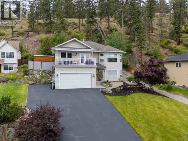 5827 Victoria Street, Peachland, British Columbia V0H1X4