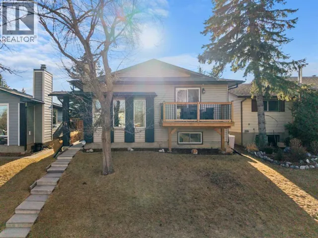 51 Berwick Hill NW, Calgary, Alberta T3K1C4