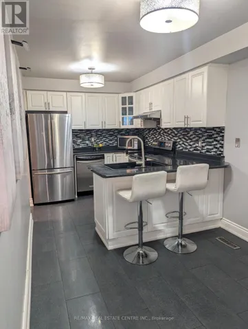 130 WRIGHT CRESCENT, Ajax (Central), Ontario L1S6X7