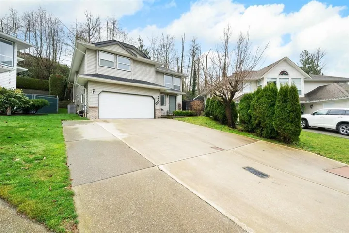 30980 BROOKDALE COURT, Abbotsford, British Columbia V2T5S3