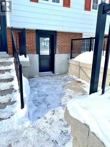 2042 TAWNEY AVENUE, Ottawa, Ontario K1G1B8