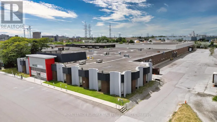 90 RONSON DRIVE, Toronto (West Humber-Clairville), Ontario M9W1B6