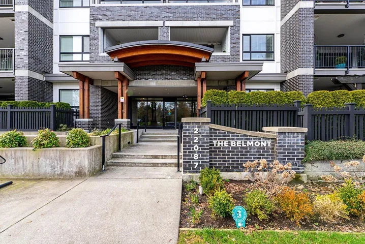 309 22087 49 AVENUE, Langley, British Columbia V3A0K4