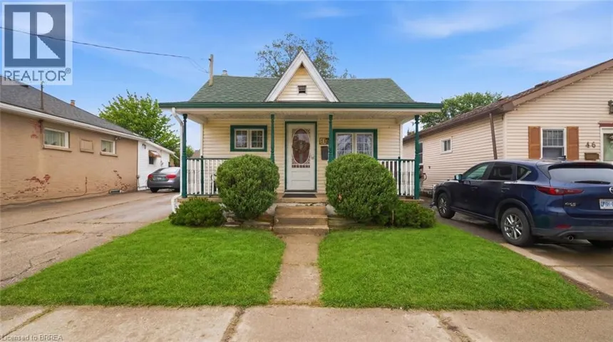 44 CURTIS Street, Brantford, Ontario N3S5C1