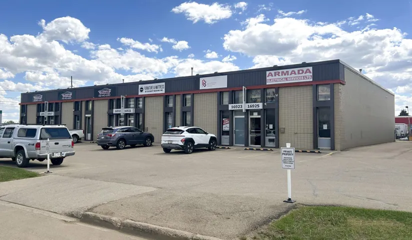 16923 11031 166A Street, Edmonton, Alberta None