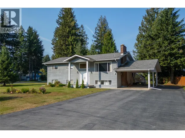 1695 Hay Road, Revelstoke, British Columbia V0E2S1