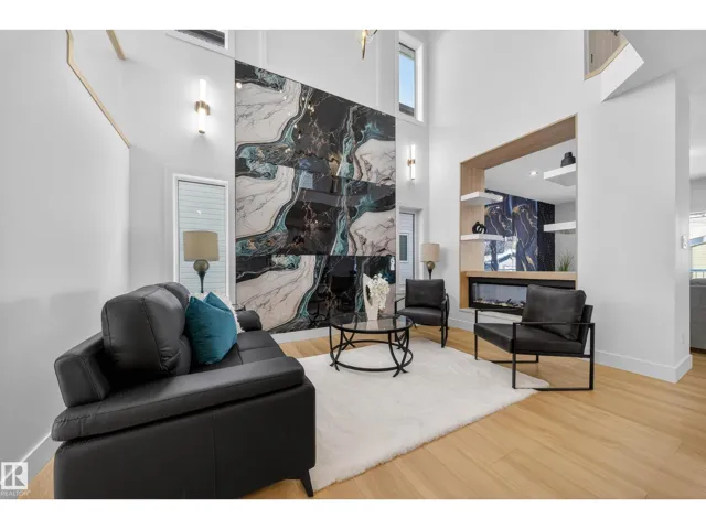 9907 68 ST NW, Edmonton, Alberta T6A2S6