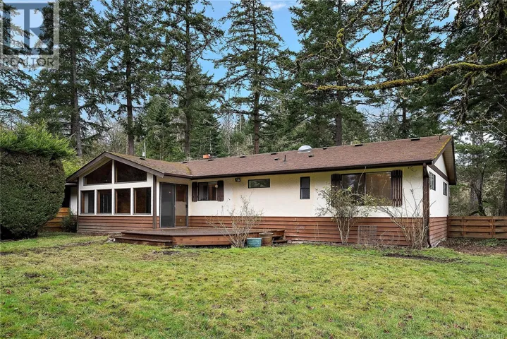 4536 Hughes Rd, Saanich, British Columbia V9E2B8