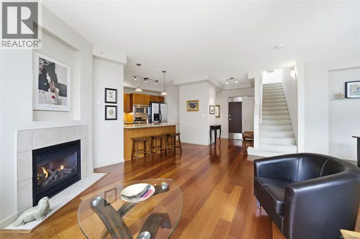 609 827 Fairfield Rd, Victoria, British Columbia V8V5B2