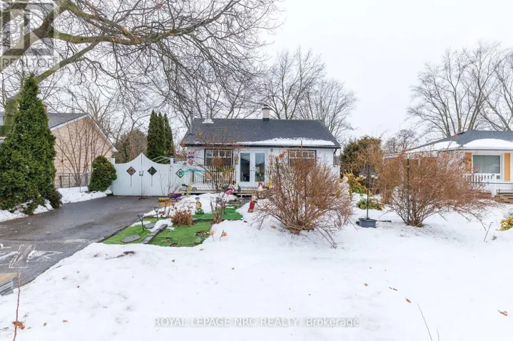 7 VERA STREET, St. Catharines (Western Hill), Ontario L2S1C3
