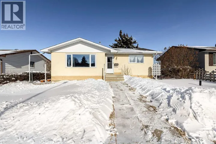 11 Oxbow Street NW, Red Deer, Alberta T4N5C3