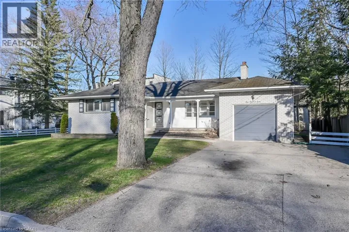 112 ACADEMY Street, Ancaster, Ontario L9G2Y1