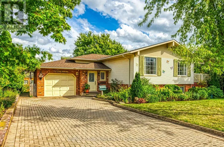 4 HUNTER ROAD, Grimsby (Grimsby West), Ontario L3M4A4